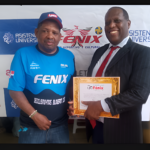 CLUB-FENIX-ENTREGA-RECONOCIMIENTO-A-PEDRO-JULIO-ABREU-COLUMNA