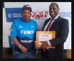 CLUB-FENIX-ENTREGA-RECONOCIMIENTO-A-PEDRO-JULIO-ABREU-COLUMNA